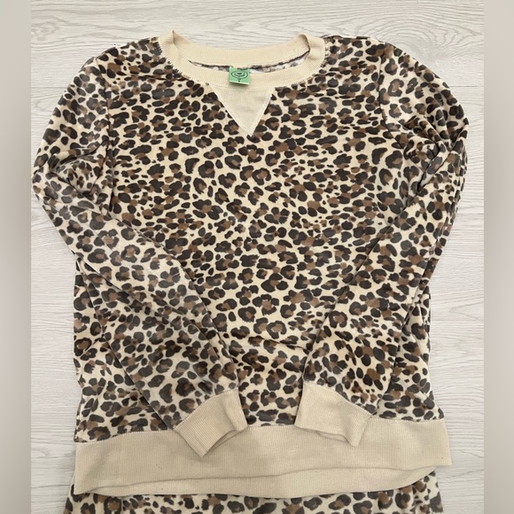 HONEYDEW Matching Cheetah Sweatsuit. Both size Small. Super cozy! - Picture 2 of 7
